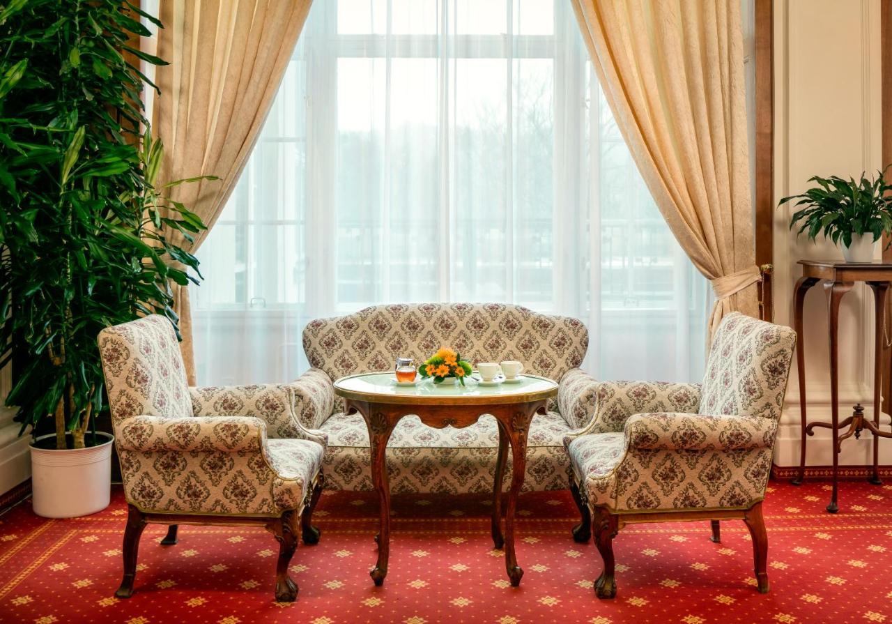 Spa Hotel Imperial Karlovy Vary Luaran gambar Interior of the hotel
