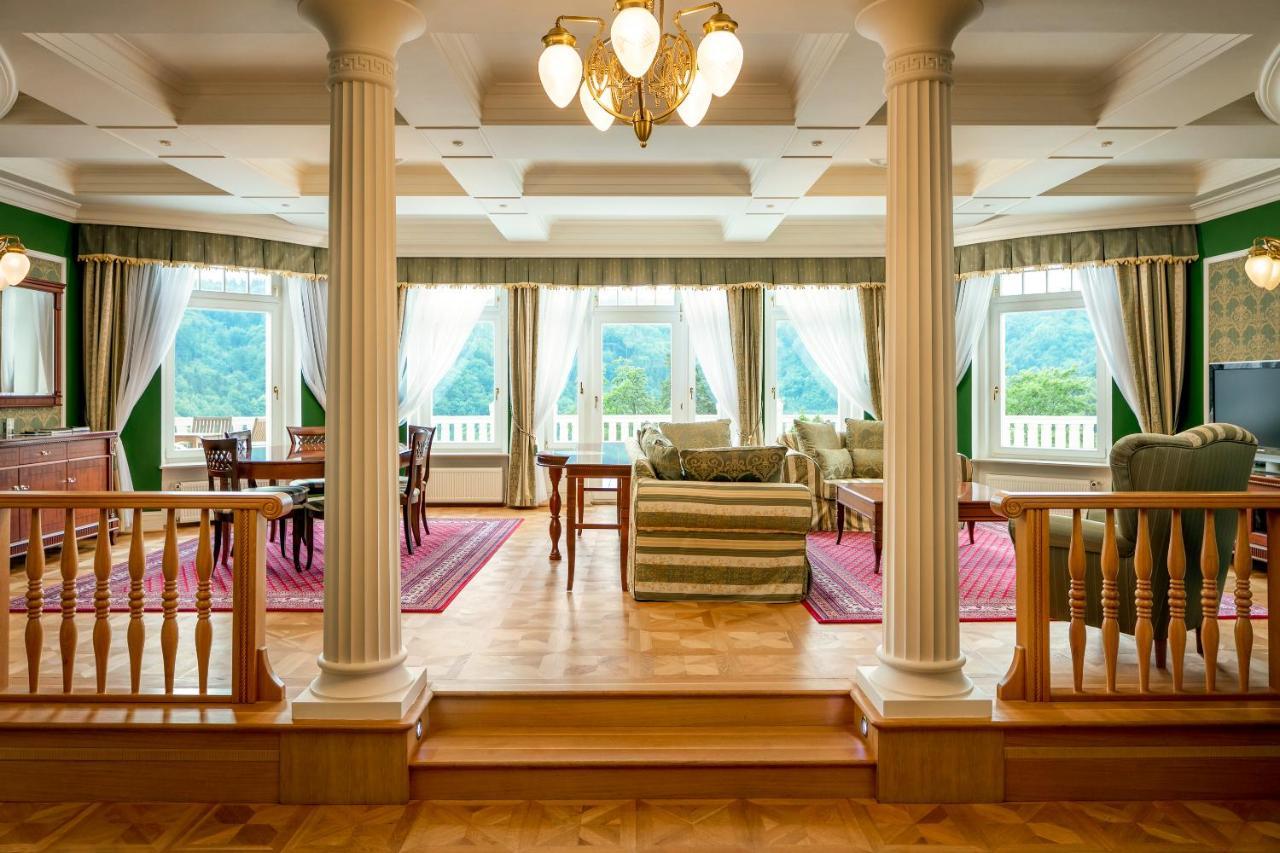 Spa Hotel Imperial Karlovy Vary Luaran gambar The interior of the Presidential Suite